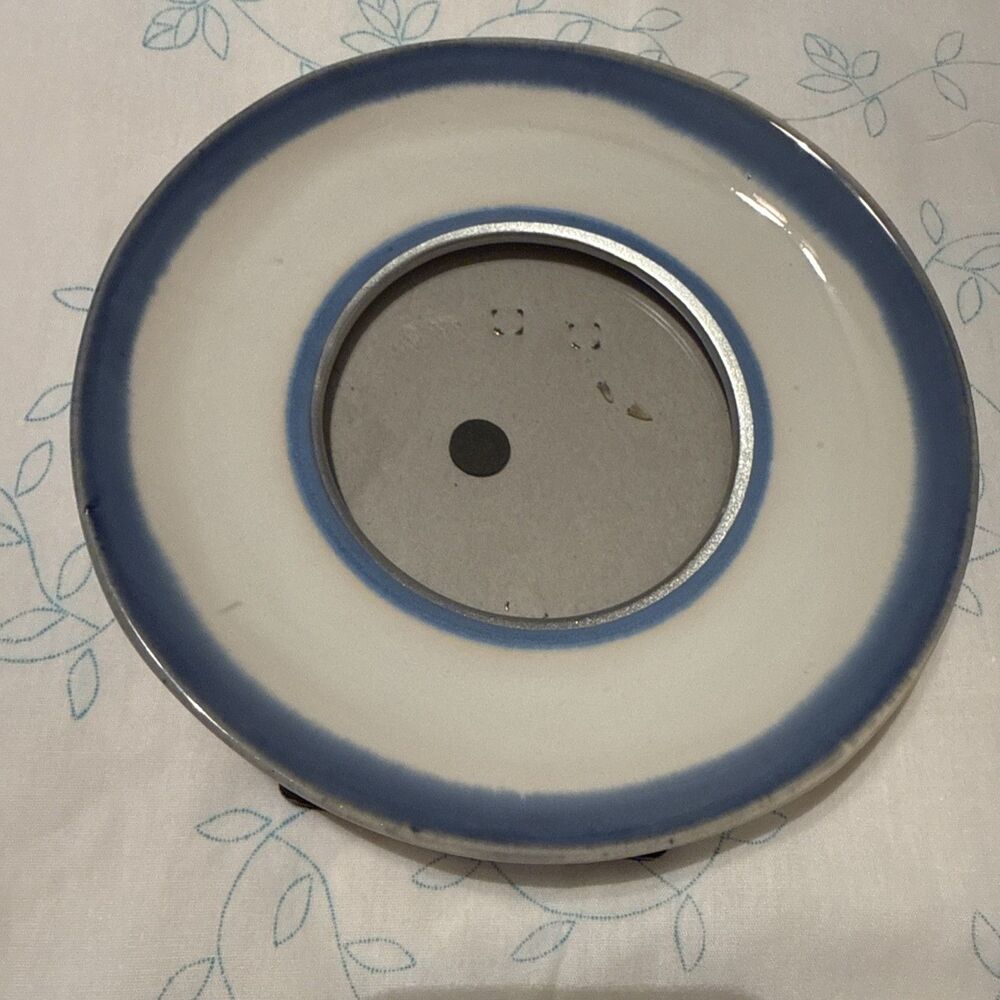 Belle Maisin 7.5” Round Stoneware Frame For 4" X 4" Picture Blue & White